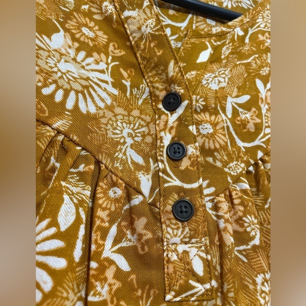 A.N.A Beautiful yellow blouse with white flowers size S - Picture 5 of 8